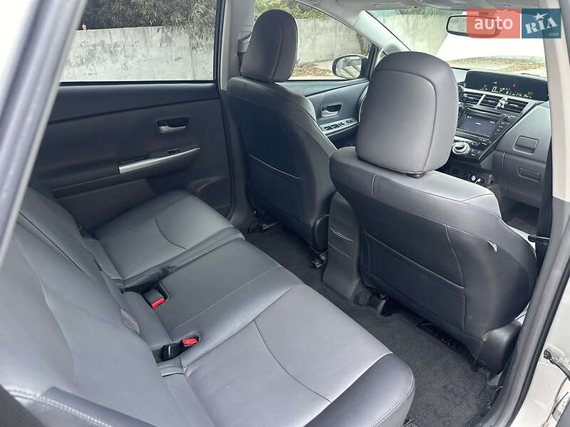 Хетчбек Toyota Prius 2014 в Києві