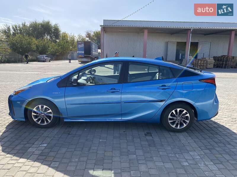 Хэтчбек Toyota Prius 2019 в Запорожье