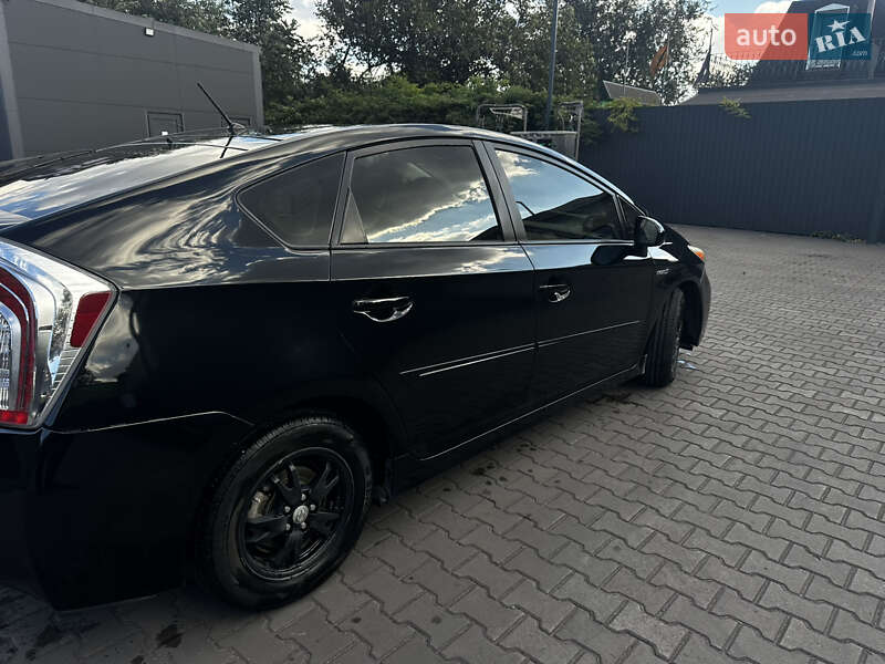Хэтчбек Toyota Prius 2014 в Каменском фото 5 Хэтчбек Toyota Prius 2014 в Каменском