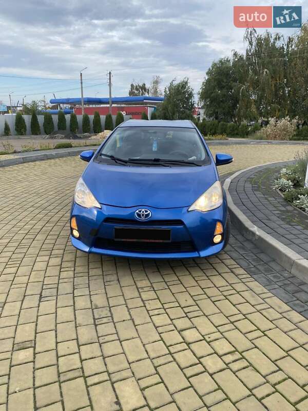 Toyota Prius 2012