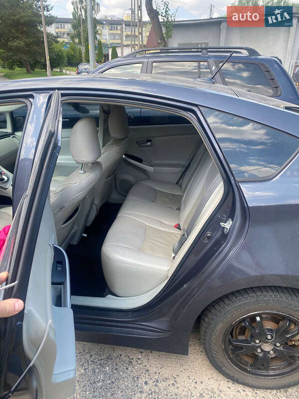 Хэтчбек Toyota Prius 2013 в Киеве фото 3 Хэтчбек Toyota Prius 2013 в Киеве