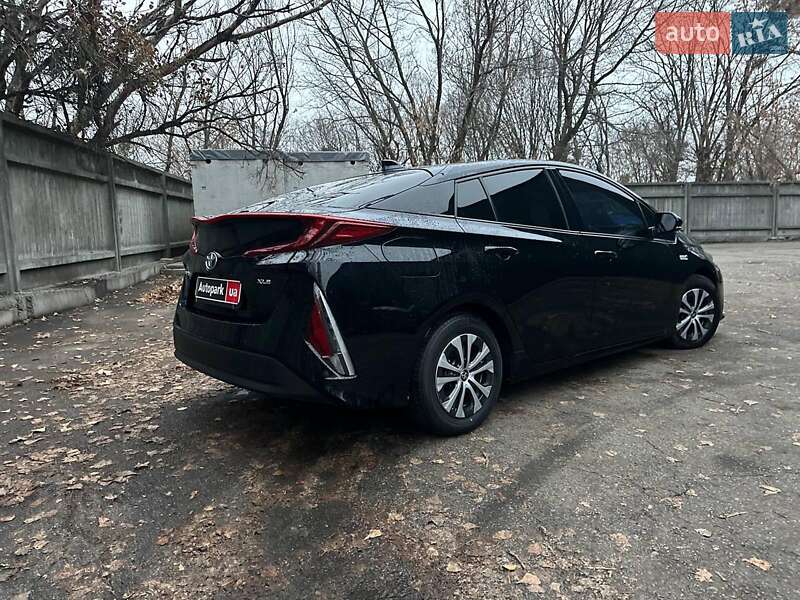 Хэтчбек Toyota Prius 2020 в Киеве