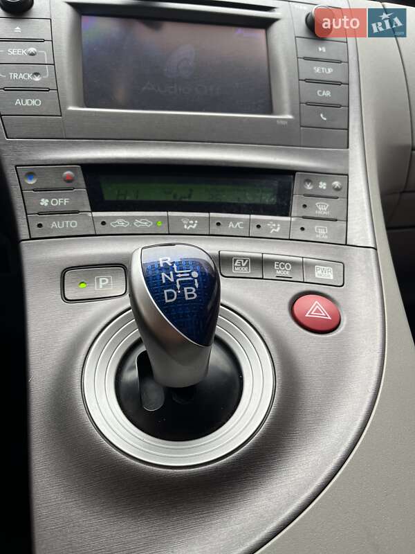 Хетчбек Toyota Prius 2014 в Дніпрі