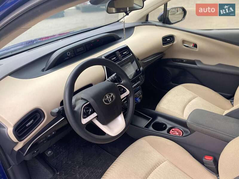 Хэтчбек Toyota Prius 2017 в Одессе