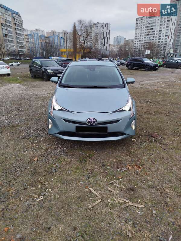 Toyota Prius 2016