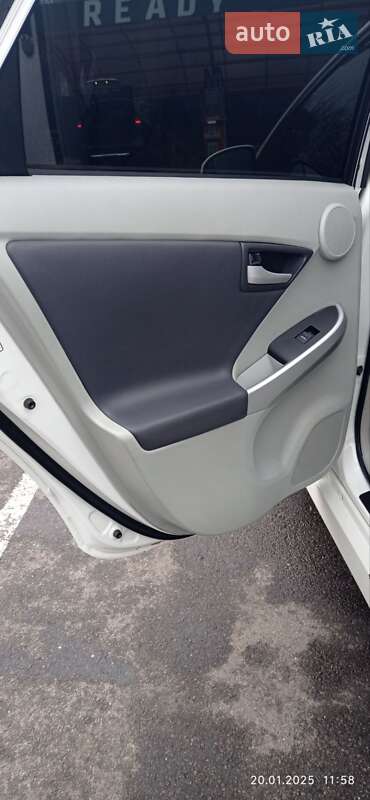 Хетчбек Toyota Prius 2011 в Харкові