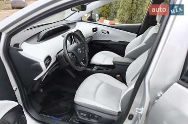 Хетчбек Toyota Prius 2019 в 