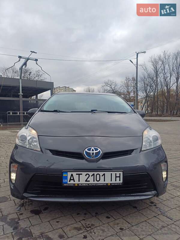 Хэтчбек Toyota Prius 2013 в Ивано-Франковске