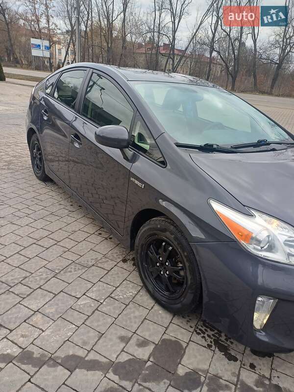Хэтчбек Toyota Prius 2013 в Ивано-Франковске