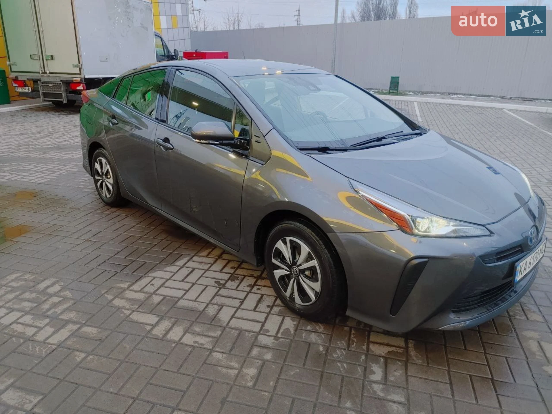 2018 Toyota Prius - фото 1