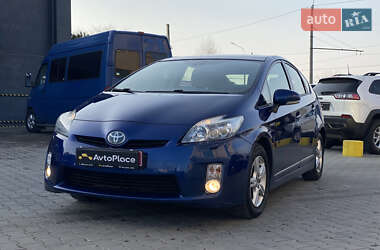 Хэтчбек Toyota Prius 2010 в 