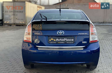 Хэтчбек Toyota Prius 2010 в 