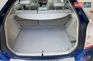 Хэтчбек Toyota Prius 2010 в 