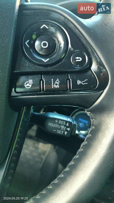 Хетчбек Toyota Prius 2019 в Чубинське