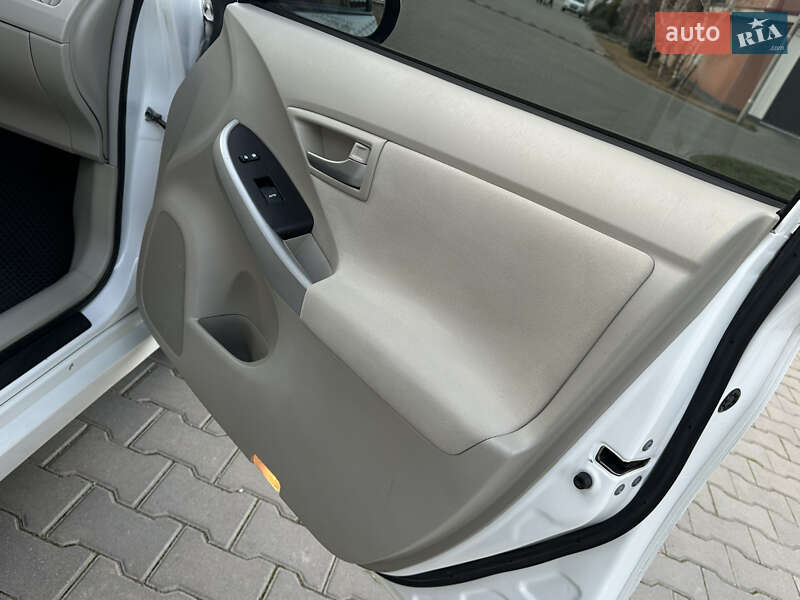 Хетчбек Toyota Prius 2012 в Одесі