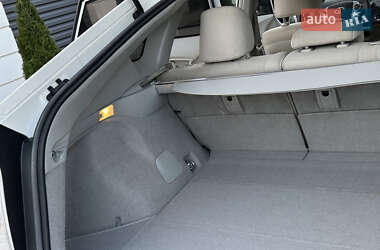 Хэтчбек Toyota Prius 2012 в 