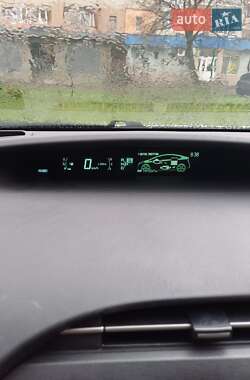 Хетчбек Toyota Prius 2010 в 