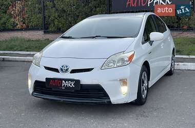 Хэтчбек Toyota Prius 2013 в 