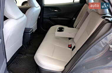 Хэтчбек Toyota Prius 2024 в 