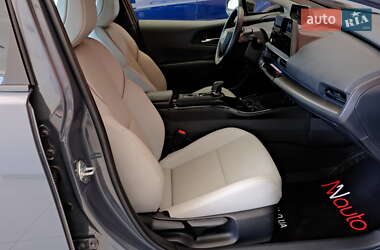 Хэтчбек Toyota Prius 2024 в 