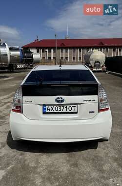 Хэтчбек Toyota Prius 2009 в 
