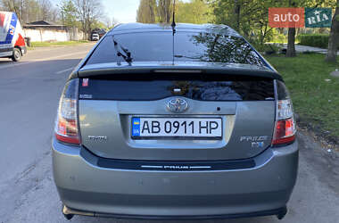 Хетчбек Toyota Prius 2005 в 