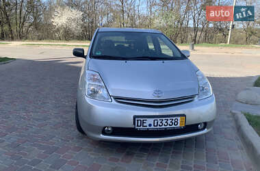Хэтчбек Toyota Prius 2005 в 