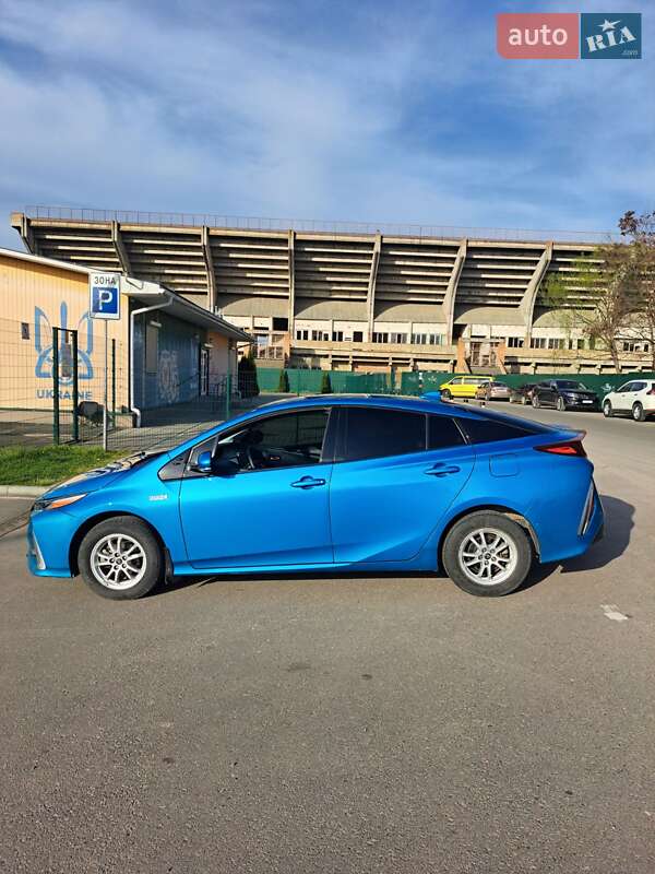 Хетчбек Toyota Prius 2018 в Івано-Франківську