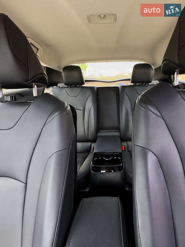 Хетчбек Toyota Prius 2017 в Кам'янському