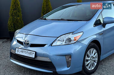 Хетчбек Toyota Prius 2012 в 