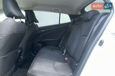 Хетчбек Toyota Prius 2017 в 