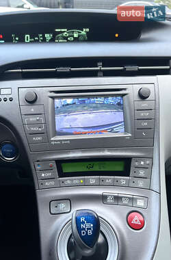 Хетчбек Toyota Prius 2012 в 