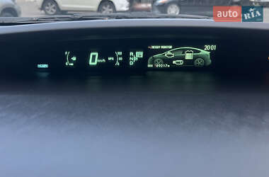 Хетчбек Toyota Prius 2012 в 
