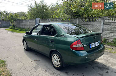 Седан Toyota Prius 2001 в 