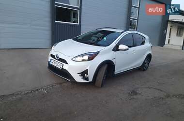 Хэтчбек Toyota Prius 2018 в Черкассах