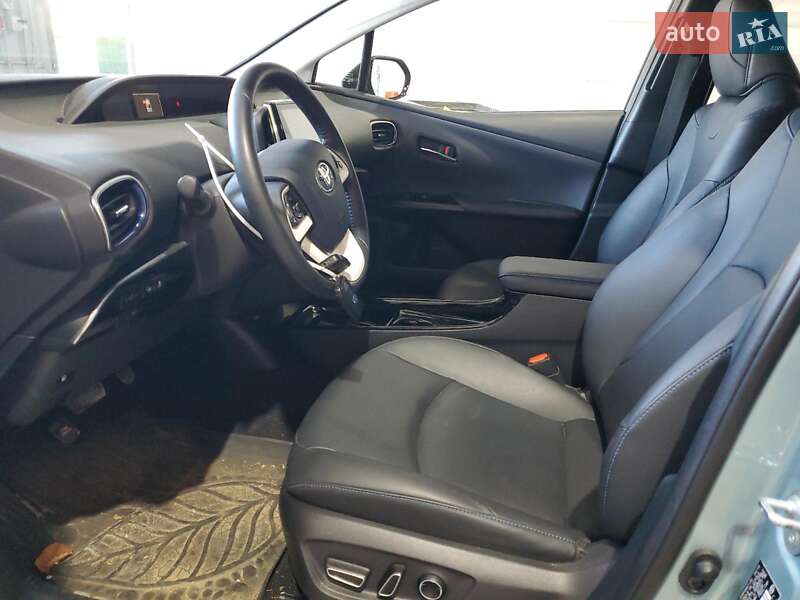 Хэтчбек Toyota Prius 2018 в Львове