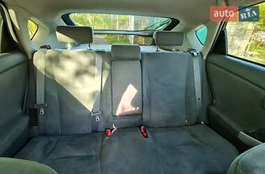 Хэтчбек Toyota Prius 2010 в 