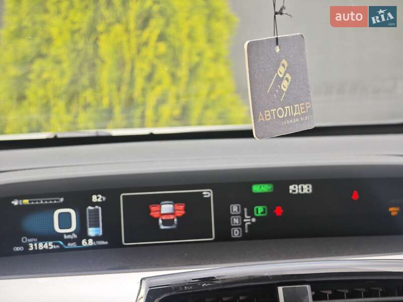 Хэтчбек Toyota Prius 2016 в Одессе