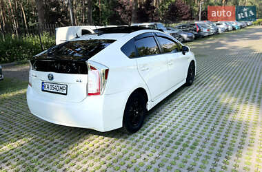 Хэтчбек Toyota Prius 2014 в Киеве