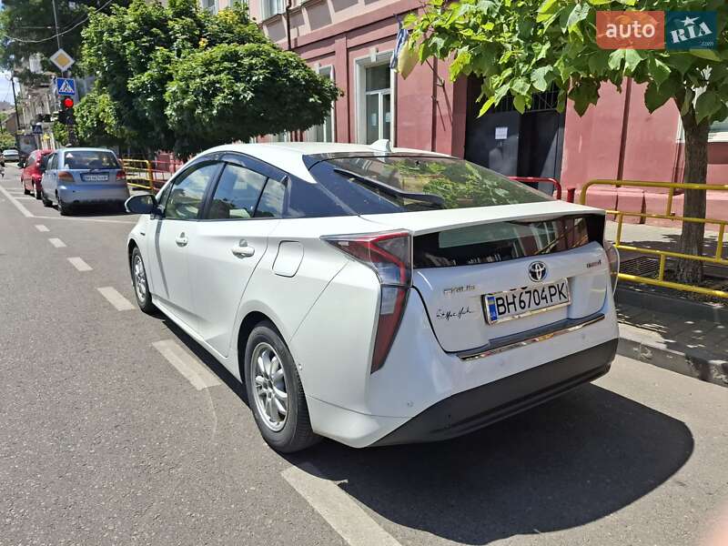 Хэтчбек Toyota Prius 2017 в Одессе