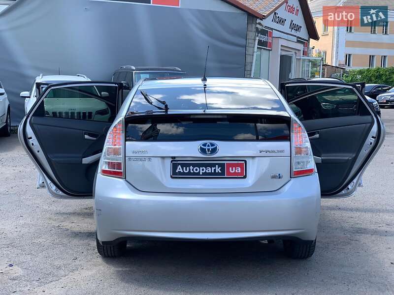Хэтчбек Toyota Prius 2010 в Виннице