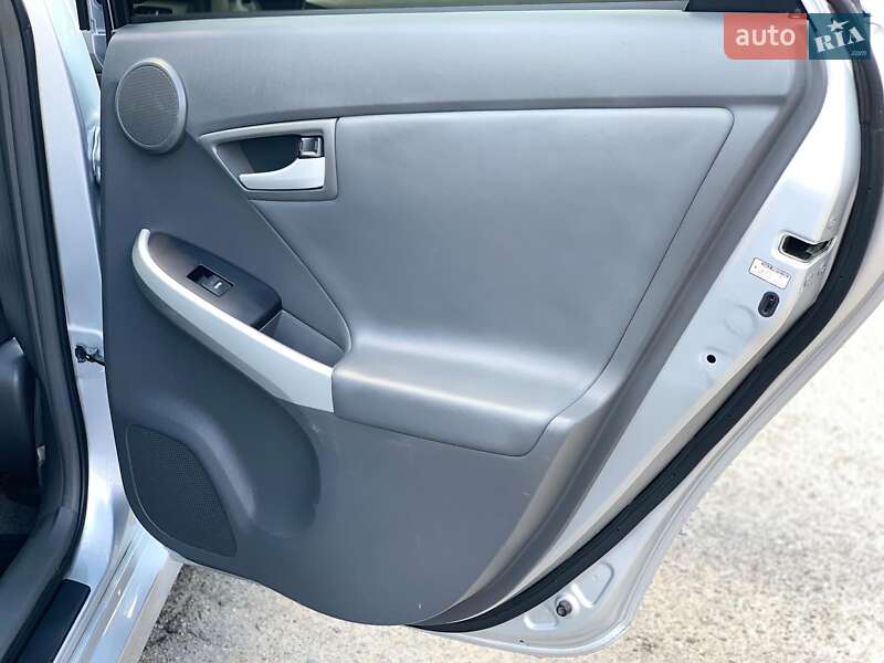 Хэтчбек Toyota Prius 2010 в Виннице