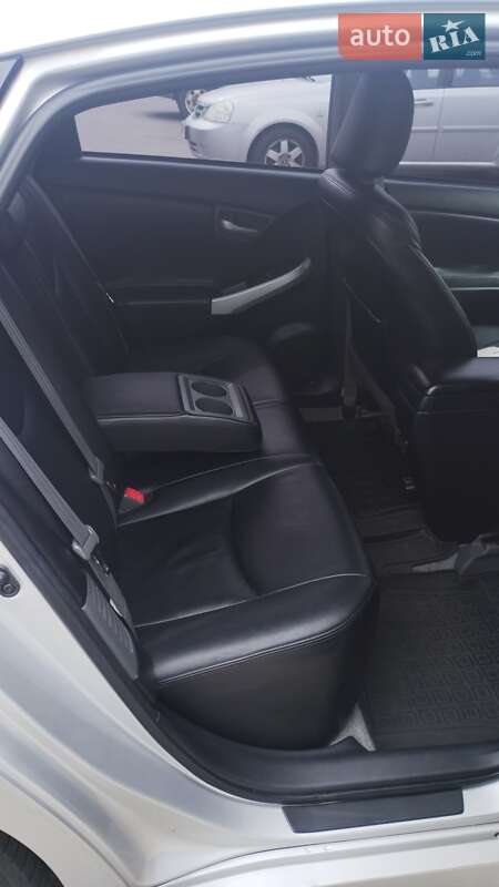 Хетчбек Toyota Prius 2014 в Києві