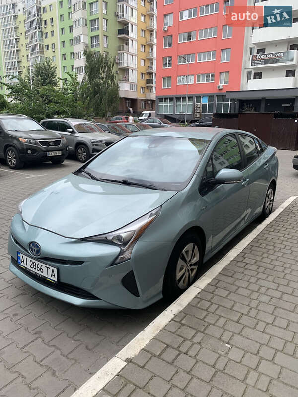 Хэтчбек Toyota Prius 2018 в Броварах