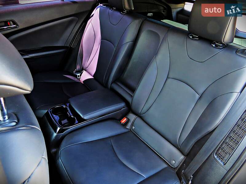 Хетчбек Toyota Prius 2017 в Черкасах