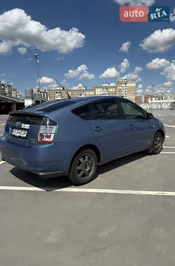 Хетчбек Toyota Prius 2005 в 