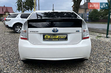 Хетчбек Toyota Prius 2010 в 