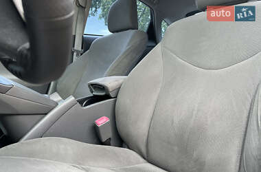 Хетчбек Toyota Prius 2010 в 