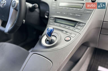 Хетчбек Toyota Prius 2010 в 