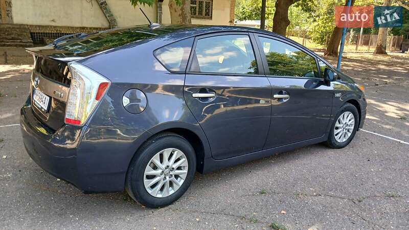 Хэтчбек Toyota Prius 2013 в Одессе